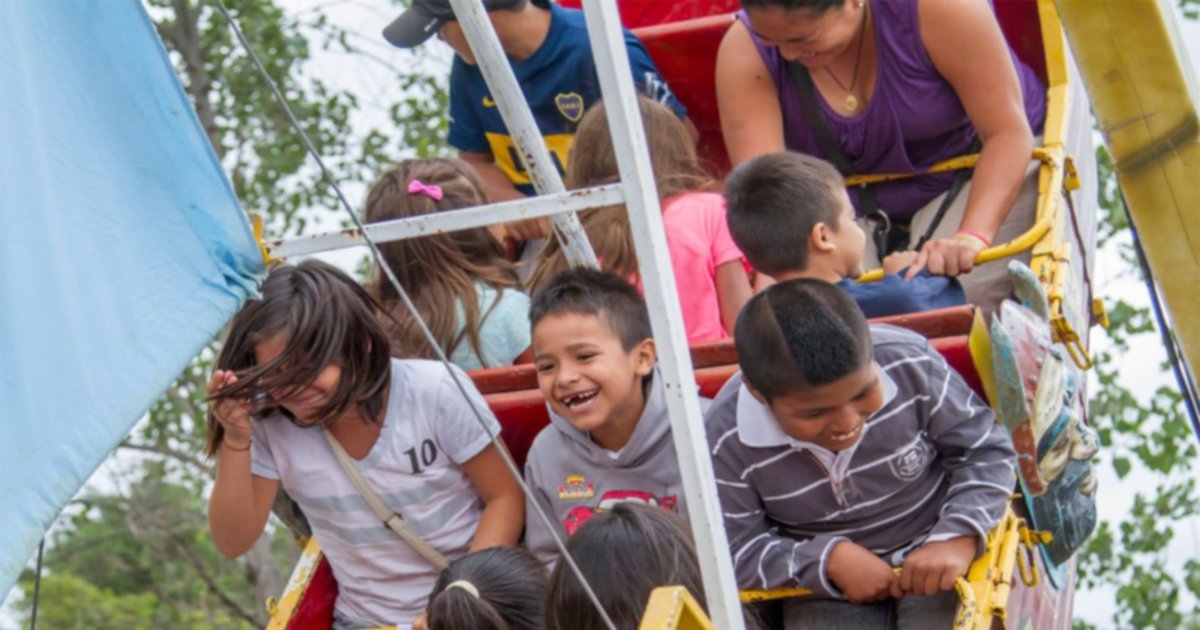 Los Reyes llegaron para miles de chicos en el Delmi