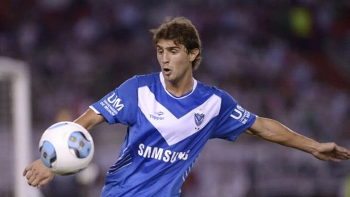 El vapuleado Boca abrochó a Gino Peruzzi como refuerzo