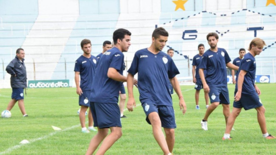Bellone llegó y se puso la pilcha de entrenamiento