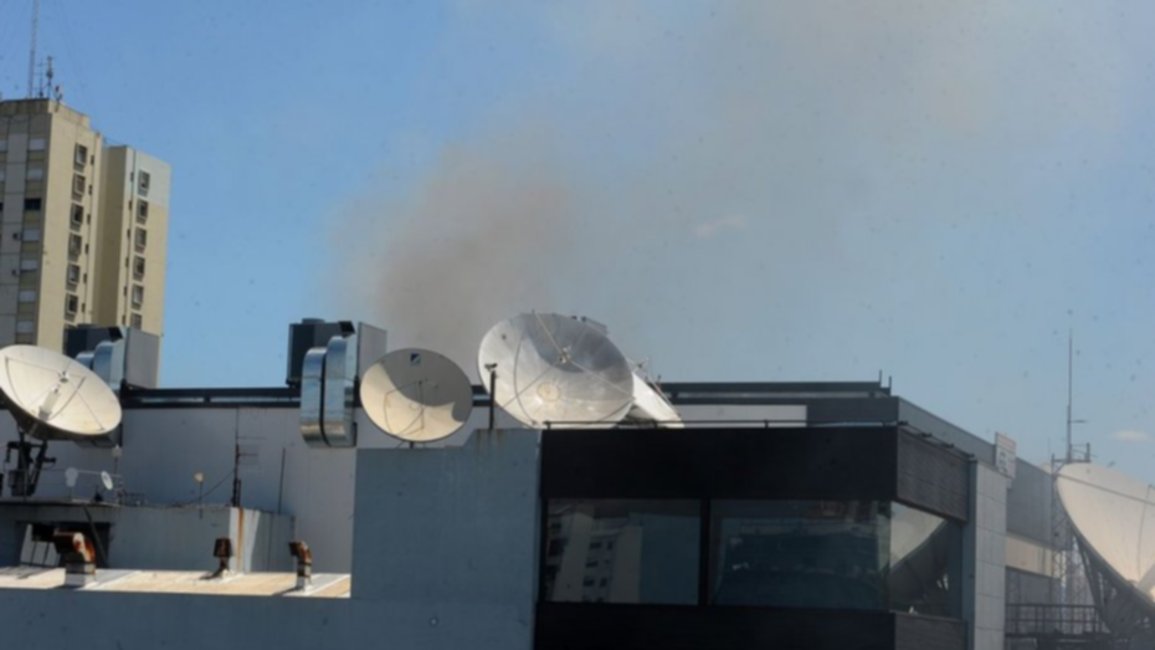 Bullrich descartó que el incendio en canal 13 haya sido intencional