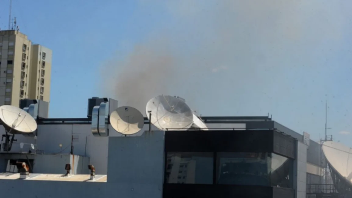 Bullrich descartó que el incendio en canal 13 haya sido intencional