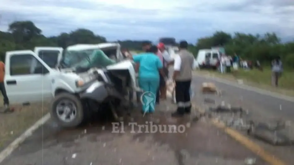 Ruta 34: tras un accidente, murió el chofer de un colectivo y hay dos heridos graves