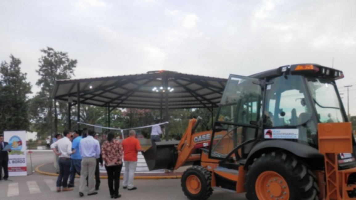 Inauguran glorieta y punto wifi en El Bordo
