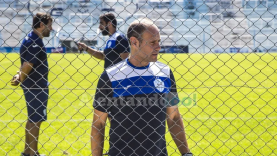 Botella comienza a armar en su cabeza su once ideal en Gimnasia