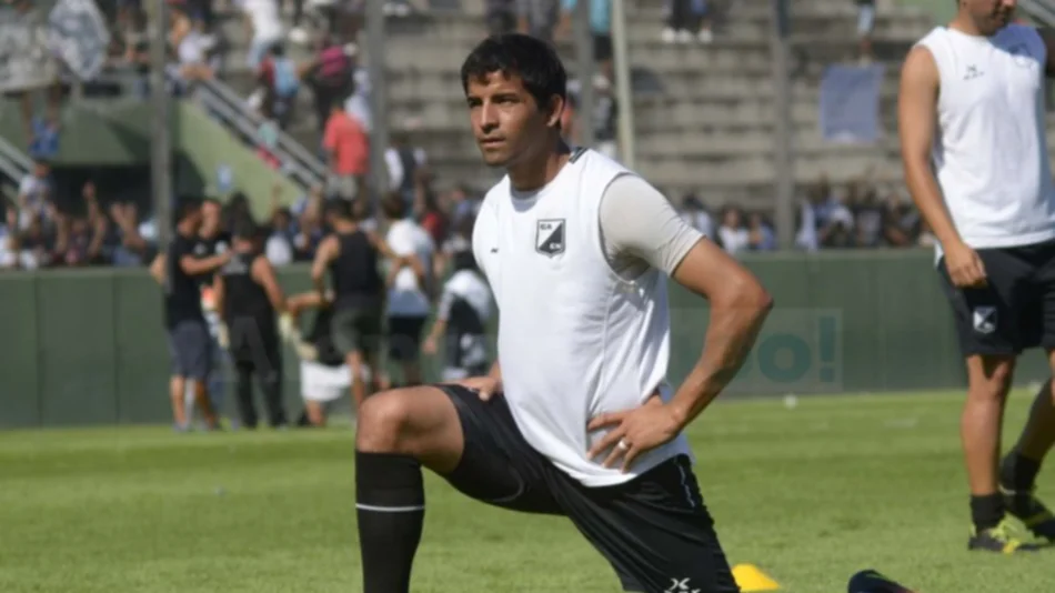 Reyes hizo su primer gol en Barrio Obrero