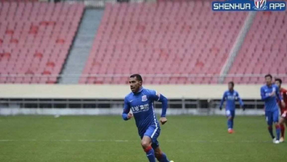 Tevez debutó en el Shanghai Shenhua de China