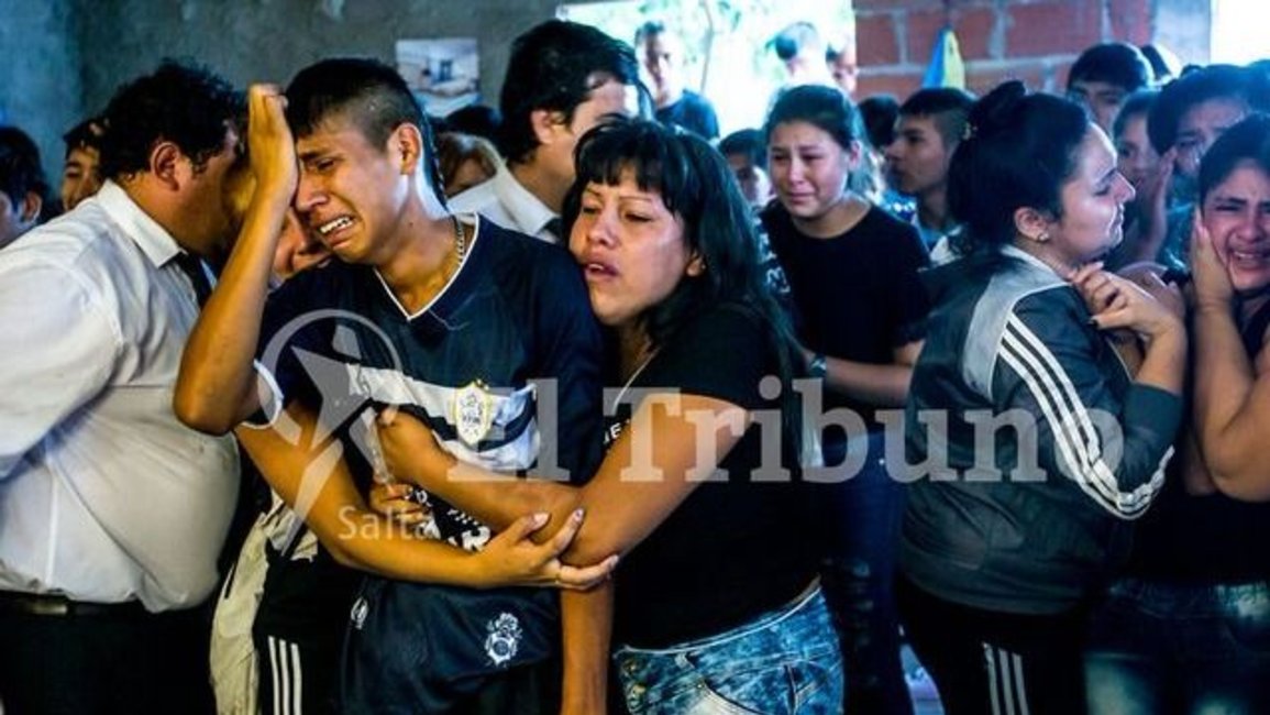 Barrio Solidaridad: familiares y amigos despiden al joven Nahuel Salvatierra