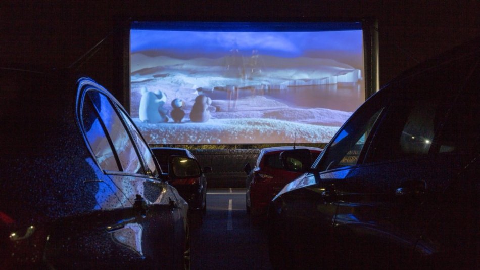 Vuelve el autocine, con  películas románticas