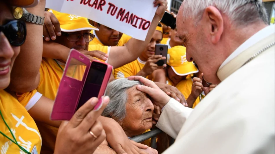 El conmovedor gesto del Papa con una anciana de 99 años