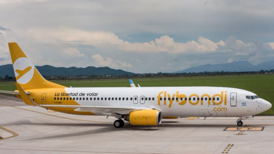 Polémica falla de un avión de Flybondi en vuelo inaugural 