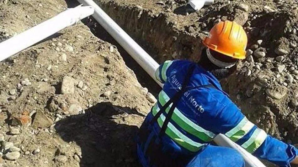 Embarcación estará sin agua potable hasta las 20 por la rotura de una cañería