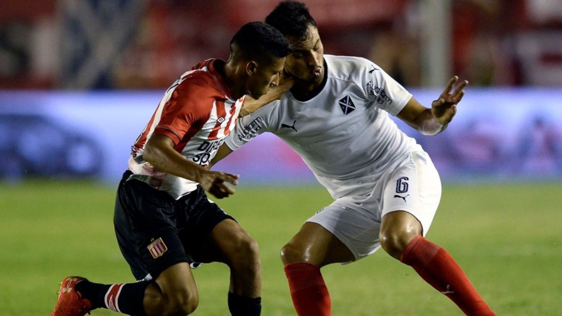 Estudiantes pinchó al rojo en Avellaneda
