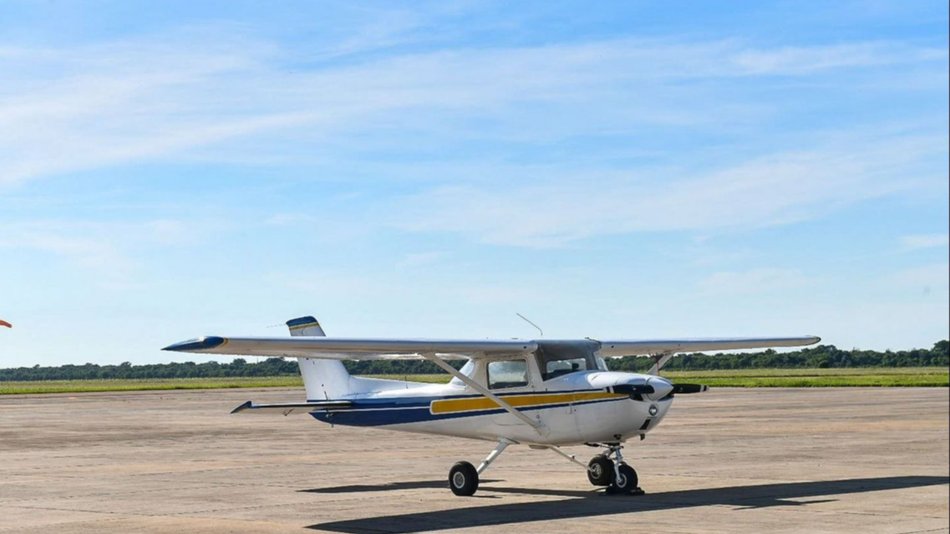 El Aeroclub recibió un avión Cesna 150