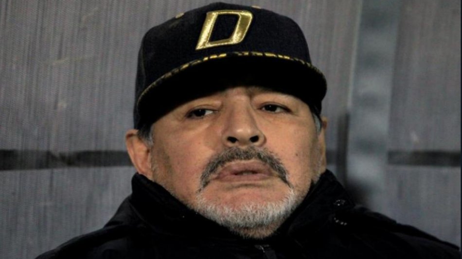 Maradona, internado por un sangrado estomacal