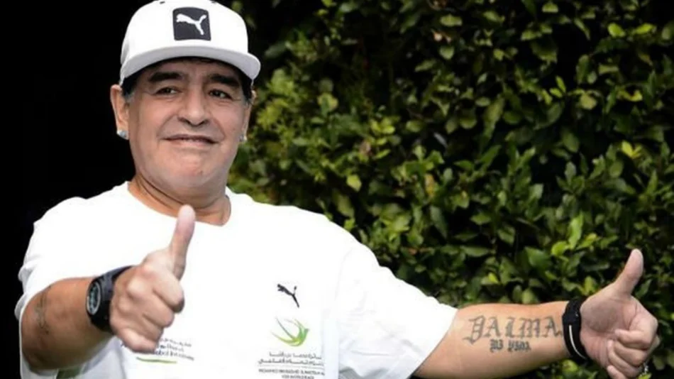 Maradona al quirófano, tras ser internado y dado de alta 