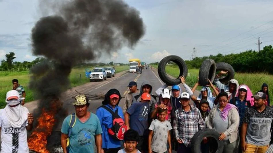 Inundaciones en Chaco: los afectados salieron a cortar la ruta para pedir ayuda