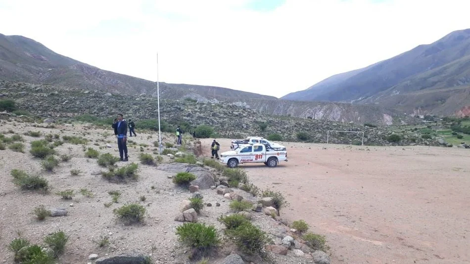 En un intenso operativo, buscan a una mujer desaparecida en Luracatao