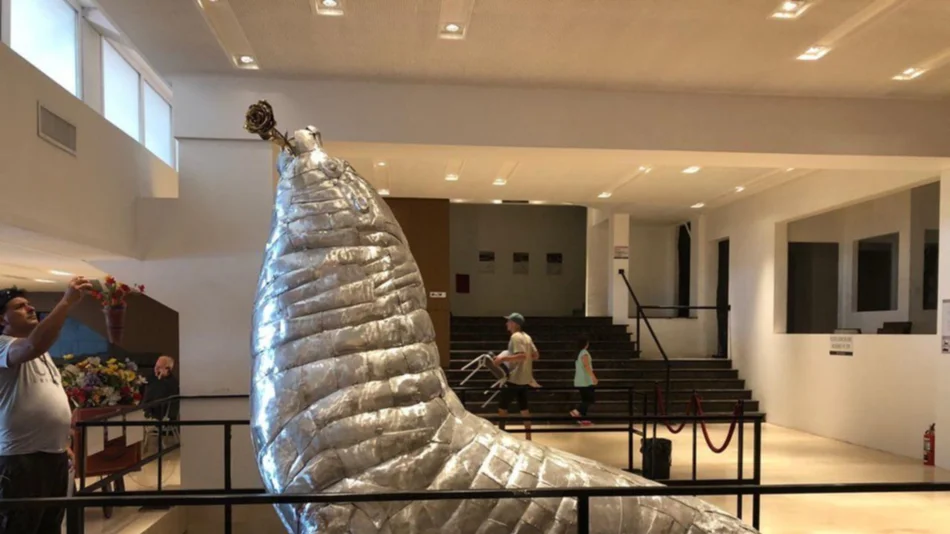 Malvinas y el ARA San Juan en la escultura - homenaje del orfebre Pallarols