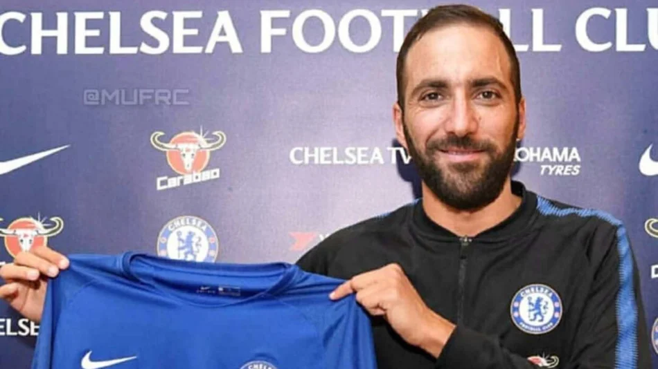 Higuaín llegó a Londres para sumarse a Chelsea