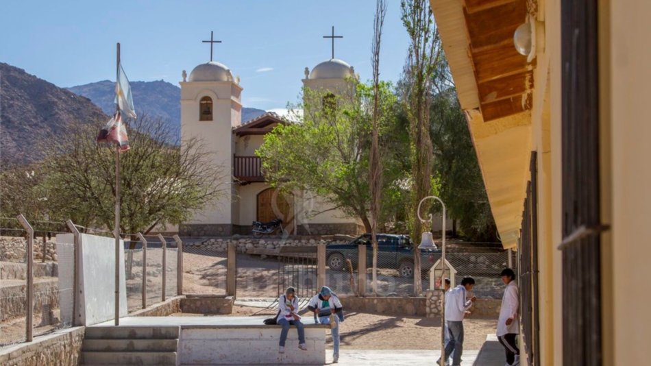 Ya hay energía eléctrica entre Molinos y Tacuil