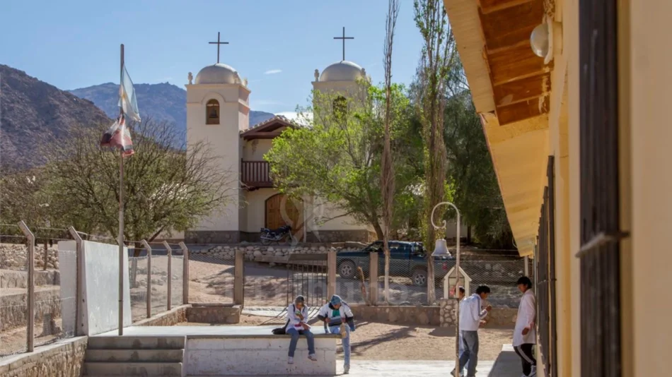 Ya hay energía eléctrica entre Molinos y Tacuil