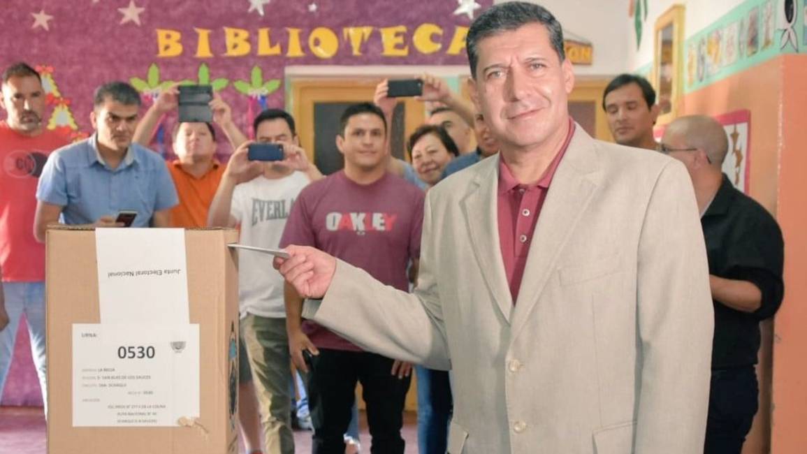 Ganó el Sí y Casas podrá postularse nuevamente