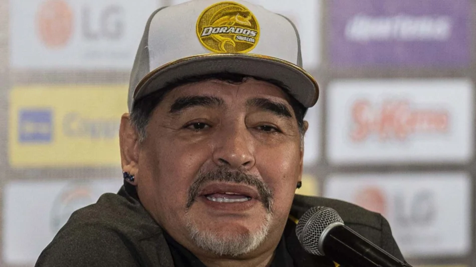 Maradona salió con lo tapones de punta sobre Infantino