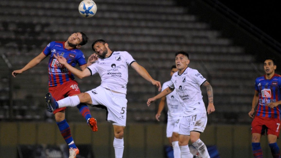 Central Norte empató 2 a 2 con Güemes en el Martearena y la serie quedó en suspenso