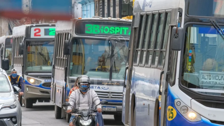 El boleto de colectivo subiría unos 10 pesos y terminaría en 35