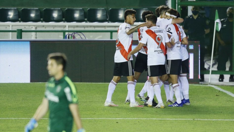 River debe ganar y esperar ante un Independiente más golpeado