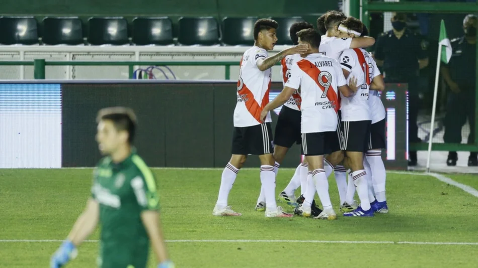 River debe ganar y esperar ante un Independiente más golpeado
