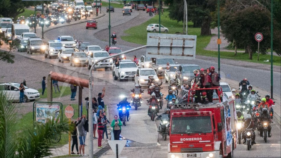 Video. El recibimiento a Kevin Benavides, a la altura de un título inolvidable