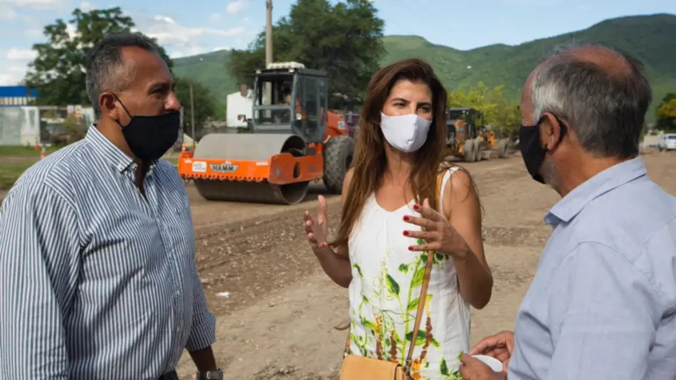 Crece la pavimentación en cinco barrios: "hace año las esperábamos"