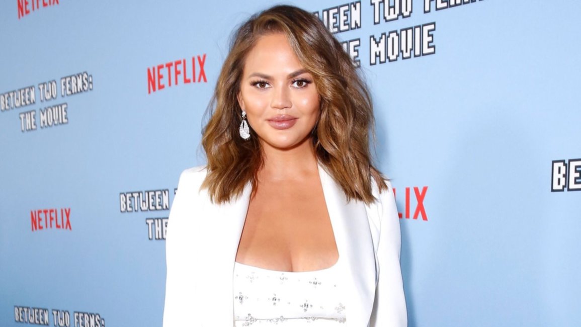 Chrissy Teigen, la primera celebridad a la que comenzó a seguir Joe Biden en Twitter