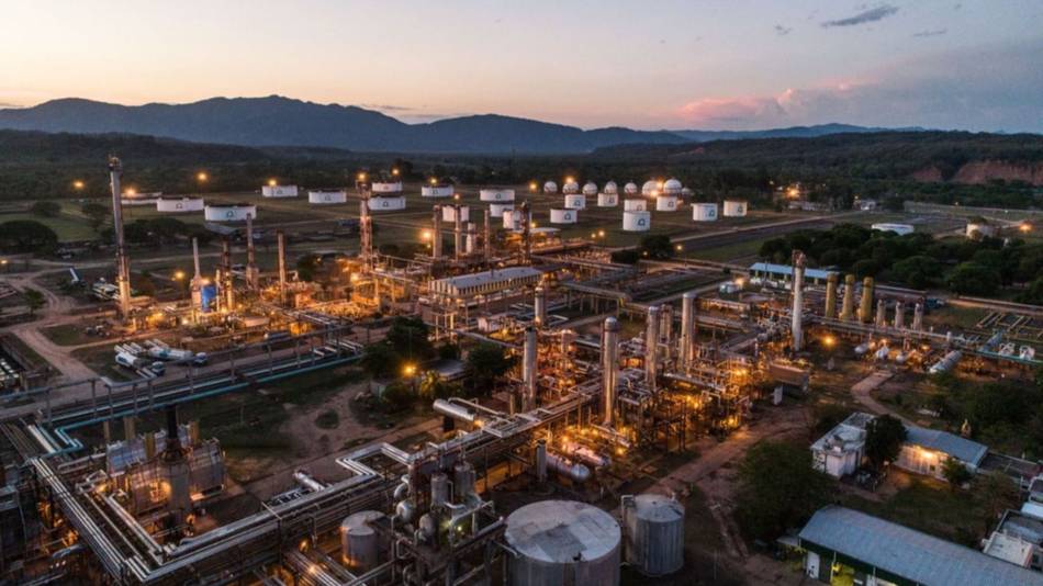Más sombras que luces en el horizonte de la actividad hidrocarburífera