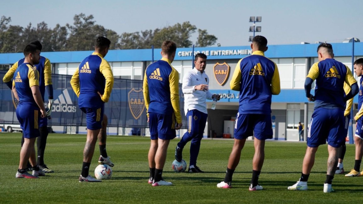 El coronavirus angustia a Boca y a Battaglia