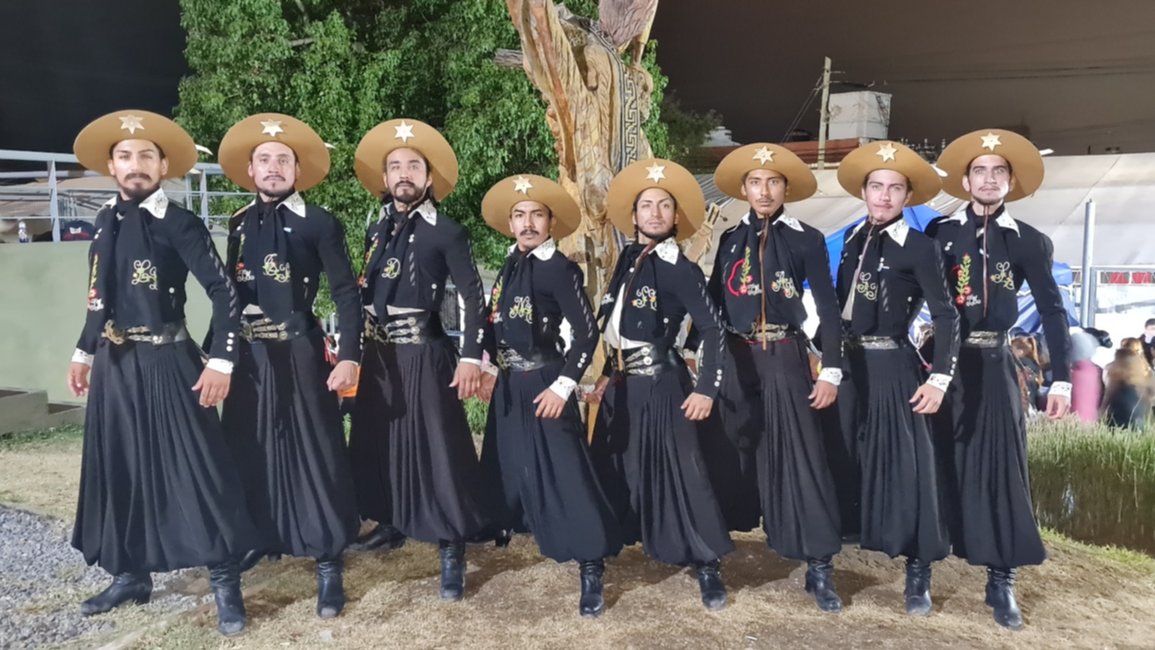 VIDEO. Un “vuelco” en la vida de valientes y talentosos bailarines salteños