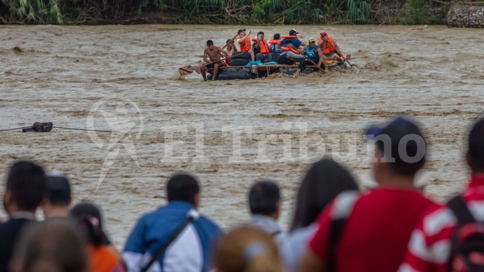 VIDEO Siete personas desaparecidas en el Río Bermejo por querer cruzar en un gomón