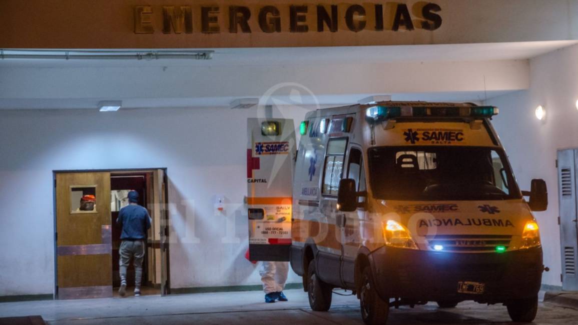 El padre de la niña nacida en la puerta del hospital ratificó que les negaron atención médica 