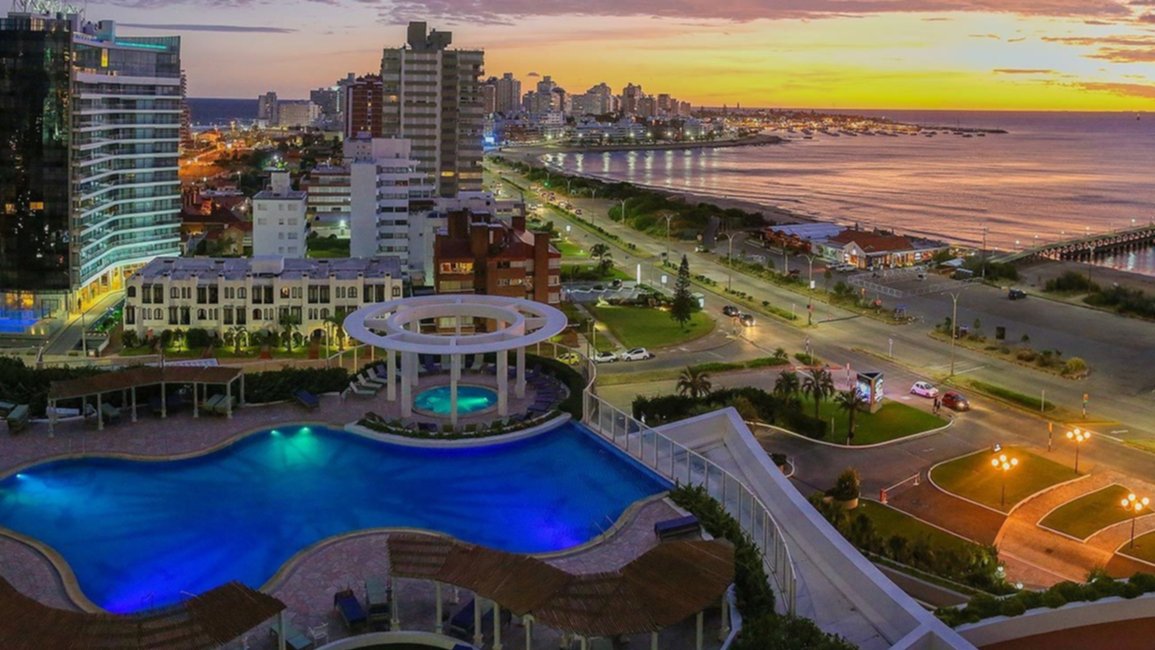 Argentinos devaluados: la clase media le dice "chau" a Punta del Este