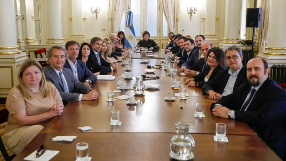 Javier Milei reunió a sus principales legisladores y trabaja en la sanción de la ley ómnibus para antes de febrero