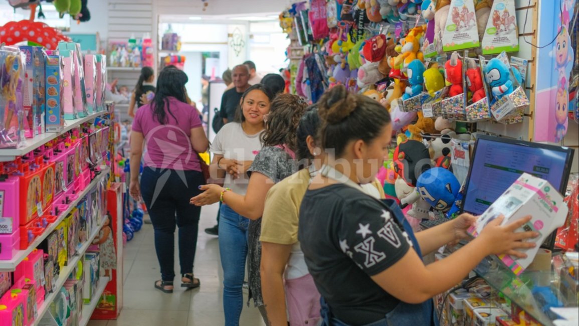 Reyes: los salteños compran acorde al bolsillo y buscan lo más barato 