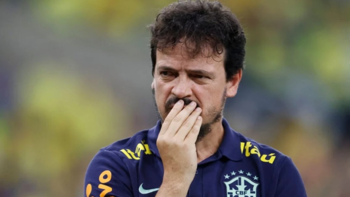 La selección de Brasil despidió a Fernando Diniz de su cargo como entrenador