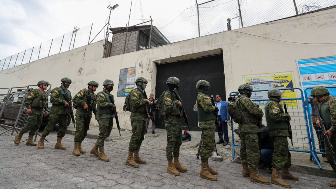 Ecuador está "prácticamente en guerra", dijo Daniel Noboa 
