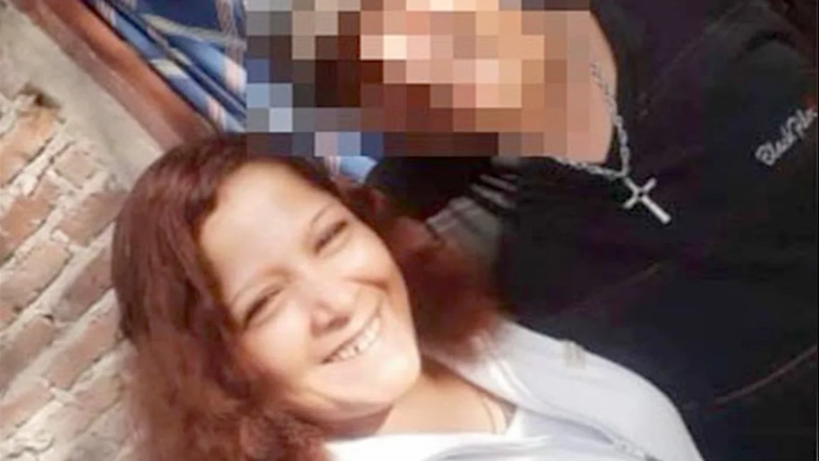 "Te abrazo fuerte porque hoy mi marido me va a matar"
