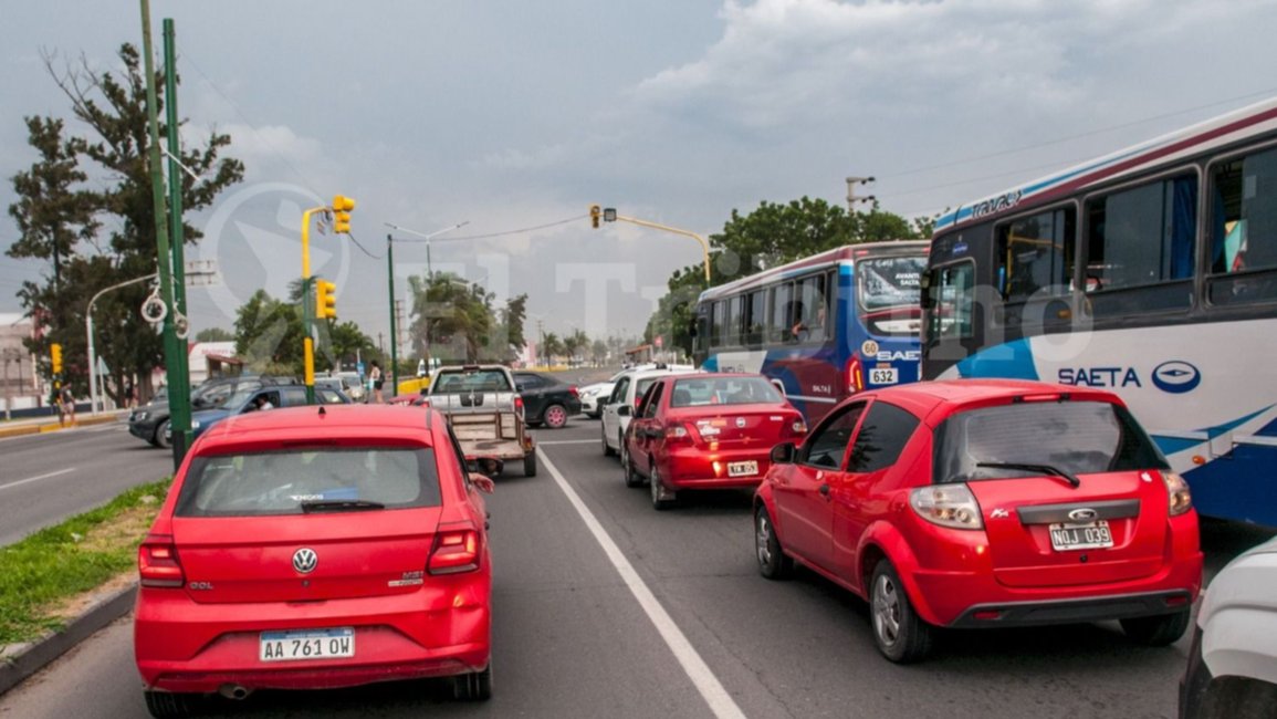 Hay cortes de luz en varias partes de la ciudad y alrededores por un temporal de lluvia 