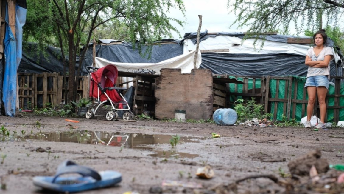 VIDEO. El día después del temporal: inundaciones y evacuados, la realidad del asentamiento San Javier