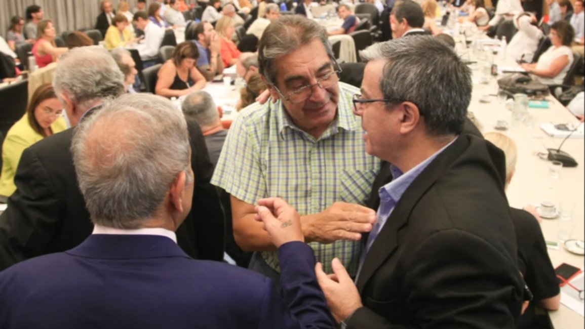 Sindicatos de estatales nacionales acordaron aumento del 16% para enero