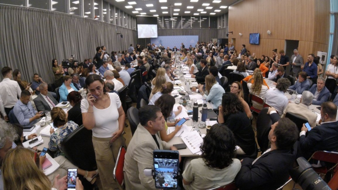 Más expectativa en el Gobierno tras modificar la ley ómnibus