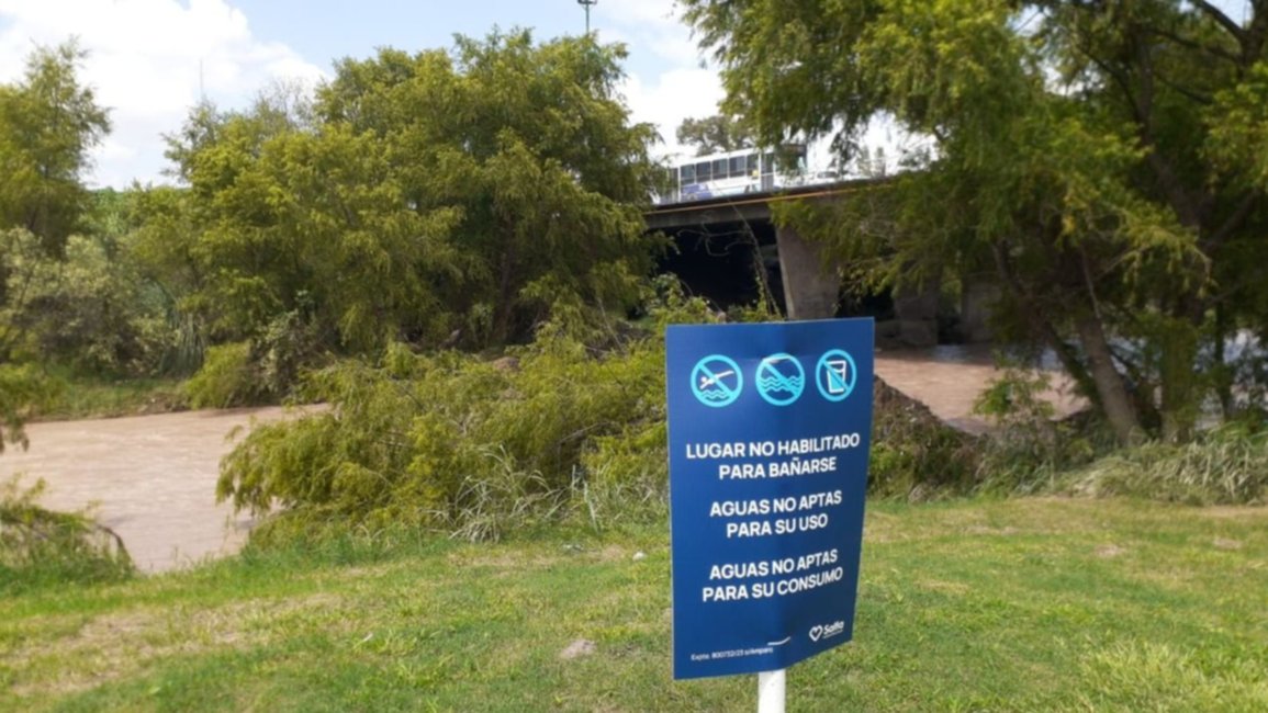 Advierten que el agua del río Arenales no es apta para uso recreativo, consumo, riego o pesca